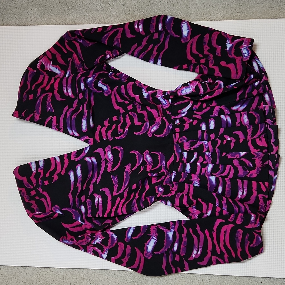 Kardashian Kollection wrap style pleated peplum animal print top Size-XS